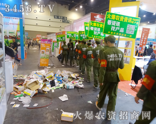 火爆宣傳戰(zhàn)士在展會(huì)上顯得耀眼